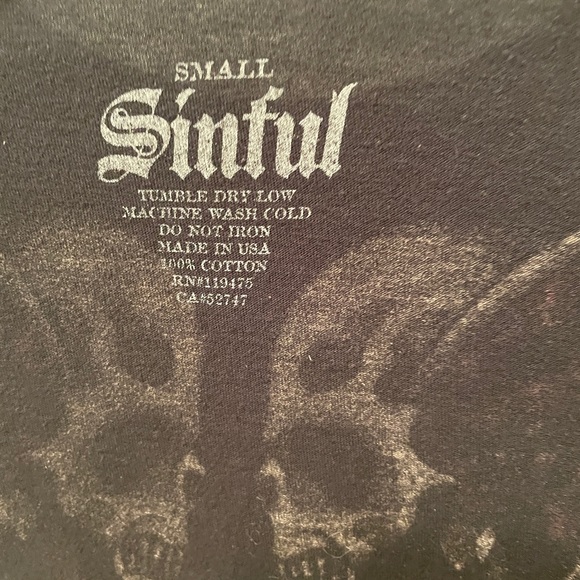 Woman’s small tee - Picture 4 of 5